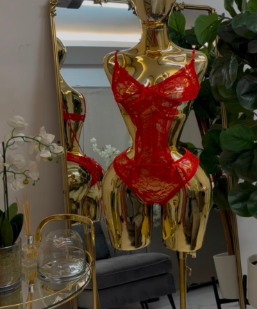 Tinny Lingerie